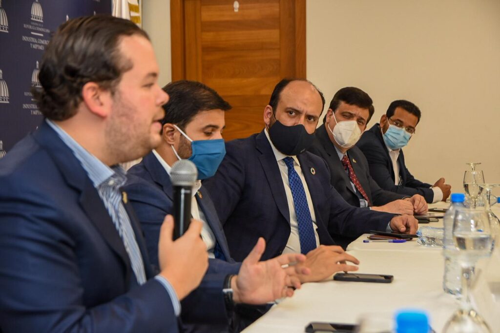 Conversatorio: Comercio Electrónico en el Contexto de la Economía Digital